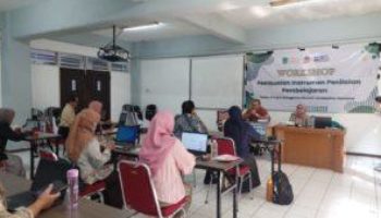 Fakultas Bahasa dan Sastra Gelar Workshop Standar Penilaian