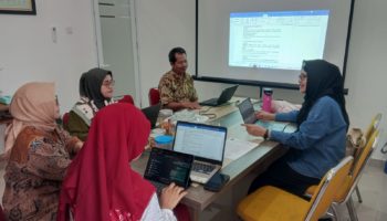 Program Studi Magister Linguistik FBS Gelar Coaching Clinic Kurikulum Bersama Badan Pengembangan Kurikulum Universitas Nasional