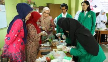 PKM Sastra Jepang UNAS di MAN 7 Jakarta: Belajar Budaya Jepang Lewat Seni Kuliner Bento
