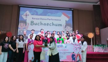 Pengabdian Kepada Masyarakat (PKM) Program Studi Bahasa Korea: Menanamkan Nilai Positif Budaya Korea kepada Anak Usia Dini