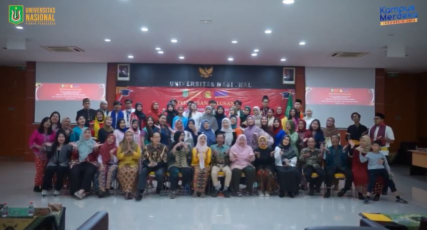 Pelepasan Wisuda Fakultas Bahasa dan Sastra Semester Genap 2024-2025 Universitas Nasional