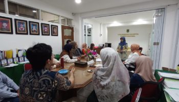 Serah Terima Jabatan Wakil Dekan Fakultas Bahasa dan Sastra Universitas Nasional