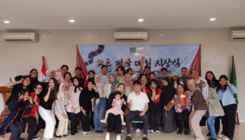 Program Studi Bahasa Korea Gelar Acara Penghargaan Lomba Pembuatan Shorts