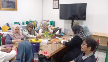 Rapat Evaluasi Akademik dan Tridharma Program Studi Sastra Inggris FBS UNAS: Komitmen terhadap Peningkatan Mutu Pendidikan