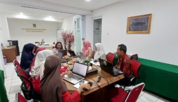 Magister Linguistik FBS UNAS adakan Forum Group Discussion Kurikulum Bersama Universitas Indonesia