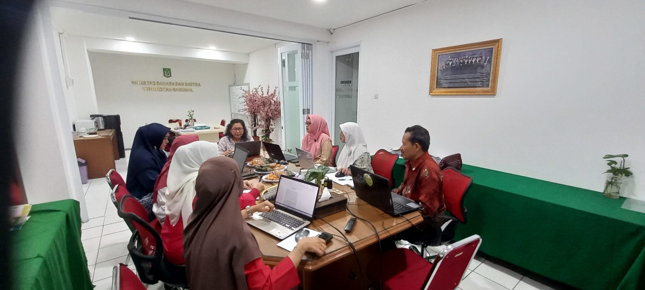 Magister Linguistik FBS UNAS adakan Forum Group Discussion Kurikulum Bersama Universitas Indonesia
