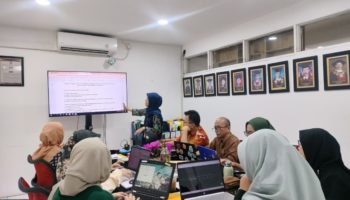 Pembahasan Buku Panduan Skripsi