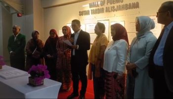 Wall of Poems Sutan Takdir Alisjahbana di UNAS Diresmikan Menteri Kebudayaan RI Fadli Zon