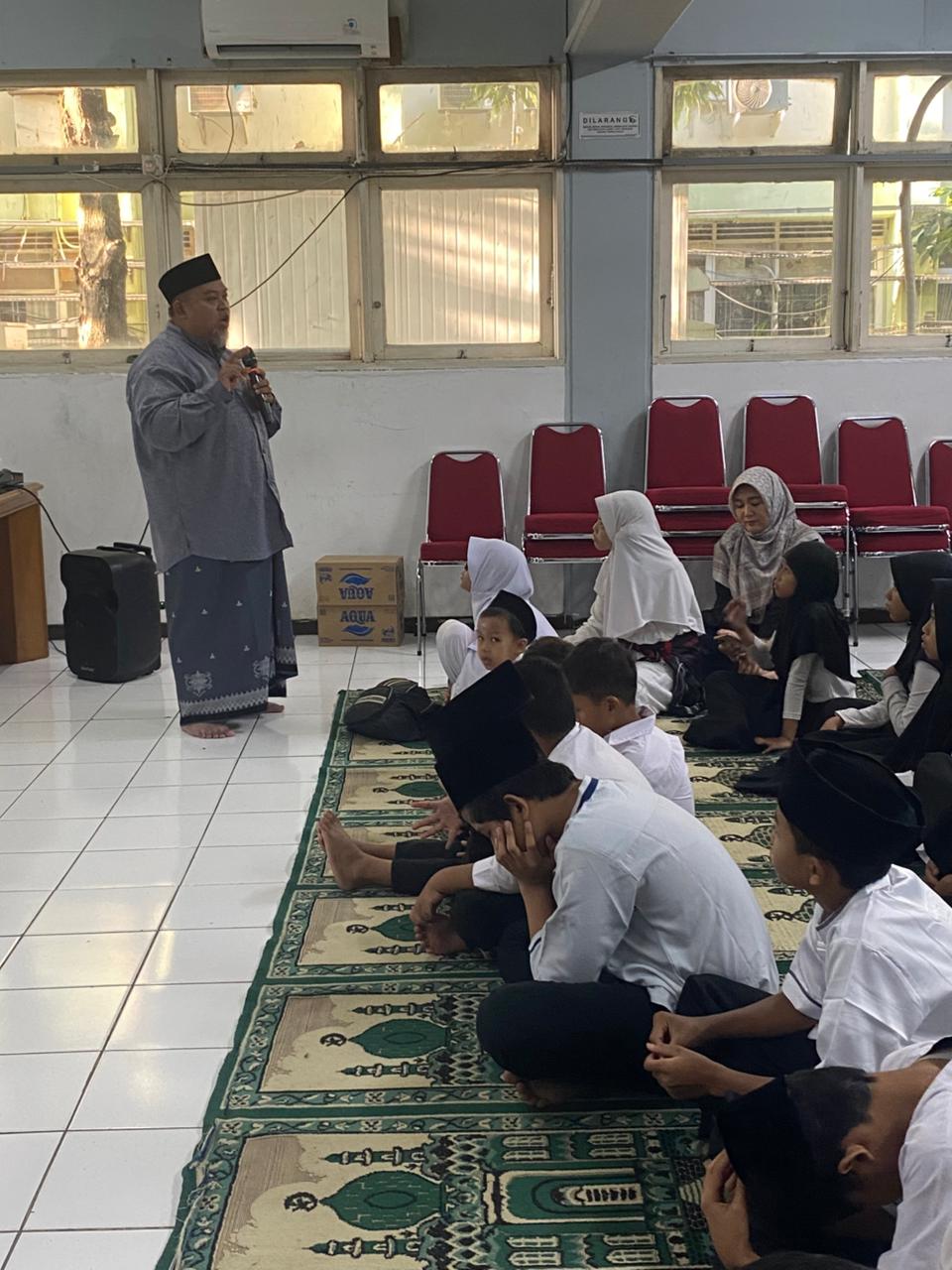 Prodi Sastra Inggris FBS UNAS Selenggarakan Buka Bersama dalam Semangat Kebersamaan Ramadan